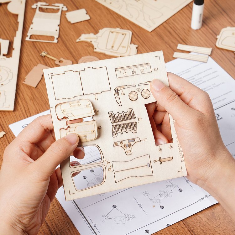 Vintage Car - Wooden Mechanical 3D Puzzle
